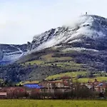 Ispilu Etxea *